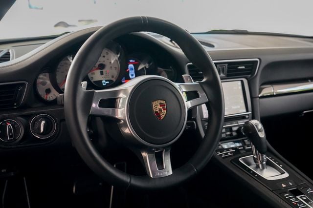 2014 Porsche 911 2dr Coupe Turbo S - 22932983 - 50