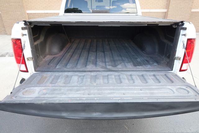 2014 Ram 1500 2WD Crew Cab 140.5" Lone Star - 22903057 - 10
