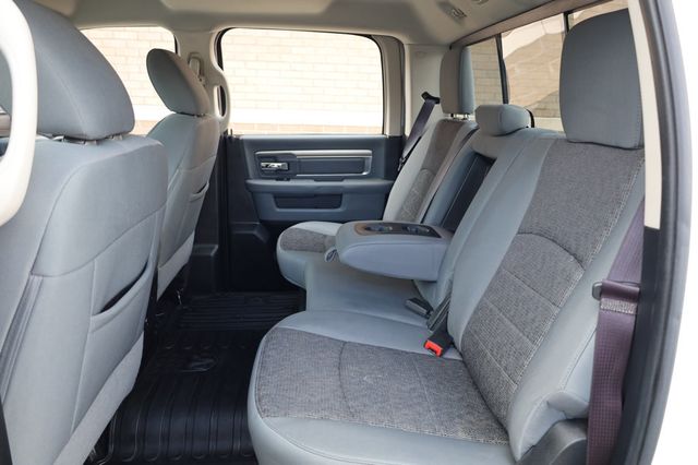 2014 Ram 1500 2WD Crew Cab 140.5" Lone Star - 22903057 - 19