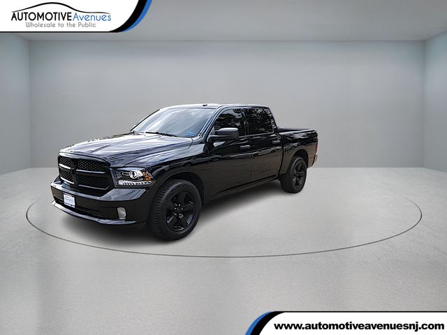 2014 Ram 1500 4WD Crew Cab 140.5'' Express with V8 HEMI & Black Express Group - 22934240 - 0