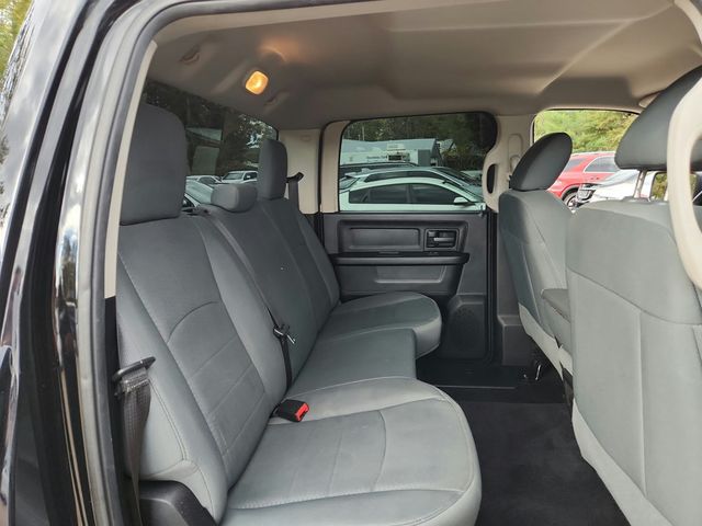 2014 Ram 1500 4WD Crew Cab 140.5'' Express with V8 HEMI & Black Express Group - 22934240 - 10