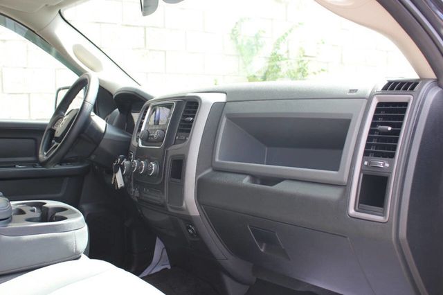 2014 Ram 1500 4WD Crew Cab 140.5" Tradesman - 22906847 - 16