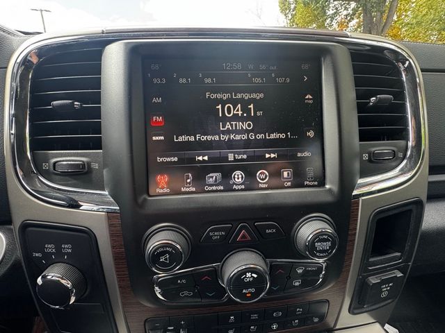 2014 Ram 3500 4WD Crew Cab 149" Laramie - 22936697 - 17