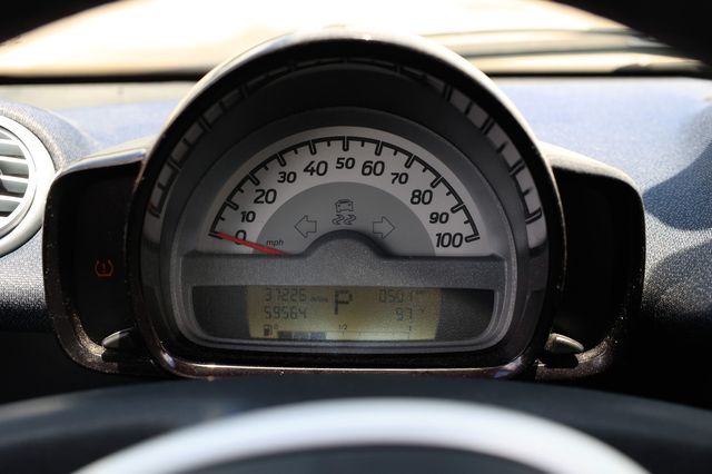 2014 smart Fortwo 2dr Coupe Pure - 22623156 - 33