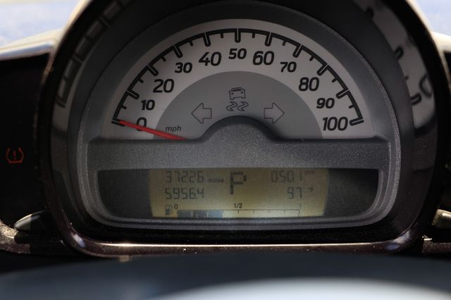 2014 smart Fortwo 2dr Coupe Pure - 22623156 - 34