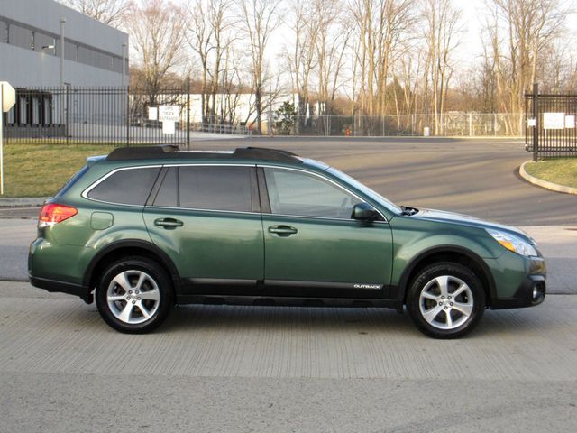 2014 Subaru Outback 4dr Wagon H4 Automatic 2.5i Limited PZEV - 22355331 - 9