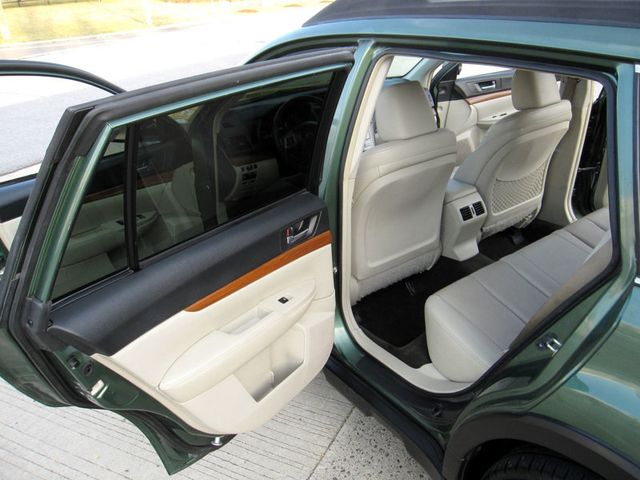 2014 Subaru Outback 4dr Wagon H4 Automatic 2.5i Limited PZEV - 22355331 - 25