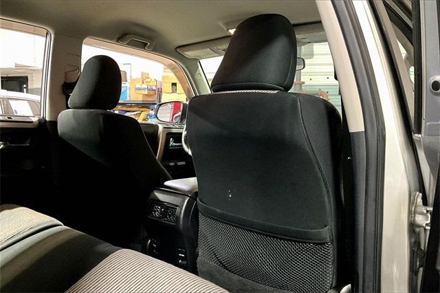 2014 Toyota 4Runner 4WD 4dr V6 SR5 - 22936869 - 13