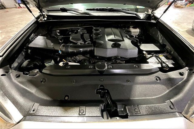 2014 Toyota 4Runner 4WD 4dr V6 SR5 - 22936869 - 34