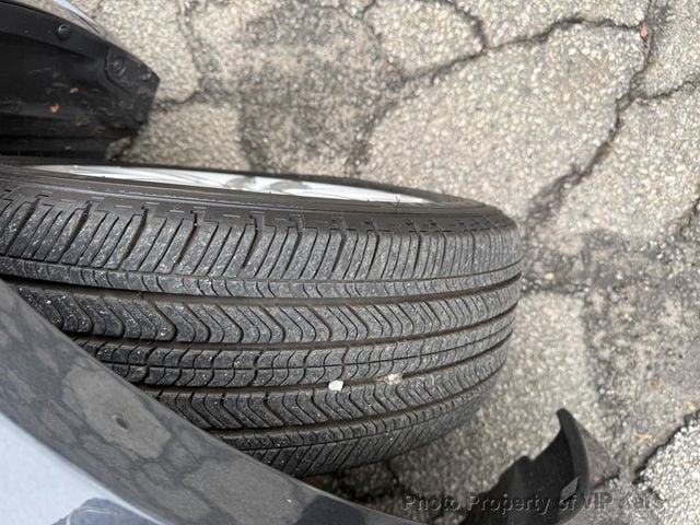 2014 Toyota Avalon 4dr Sedan XLE Premium - 22937915 - 17