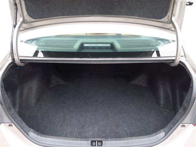 2014 Toyota Corolla 4dr Sdn CVT LE - 16925879 - 10