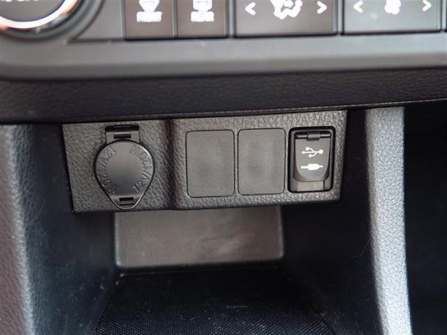 2014 Toyota Corolla 4dr Sdn CVT LE - 16925879 - 23