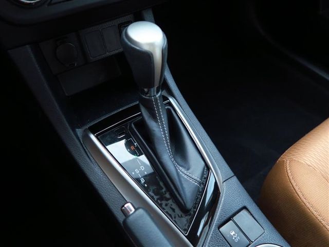 2014 Toyota Corolla 4dr Sdn CVT LE - 16925879 - 24