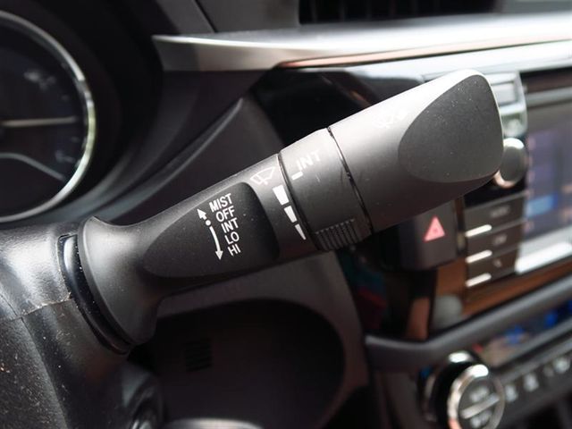 2014 Toyota Corolla 4dr Sdn CVT LE - 16925879 - 27