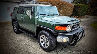 2014 Toyota FJ Cruiser Base's photo