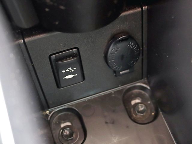 2014 Toyota Prius 5dr Hatchback Two - 22867096 - 15