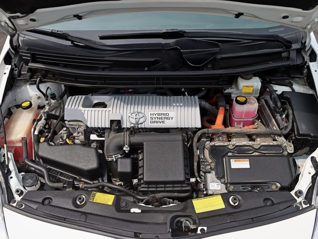 2014 Toyota Prius 5dr Hatchback Two - 22867096 - 25