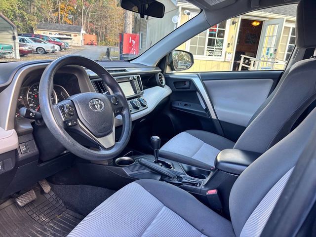2014 Toyota RAV4 AWD 4dr LE - 22935105 - 9