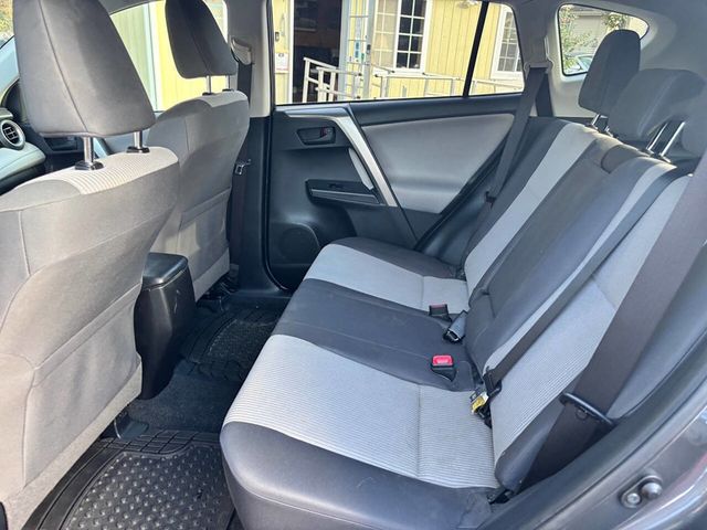 2014 Toyota RAV4 AWD 4dr LE - 22935105 - 13