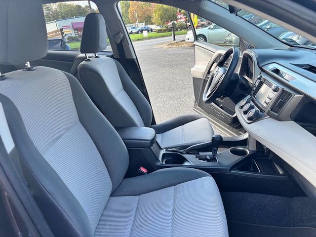 2014 Toyota RAV4 AWD 4dr LE - 22935105 - 22