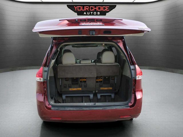 2014 Toyota Sienna 5dr 7-Passenger Van V6 XLE AWD - 22928590 - 18