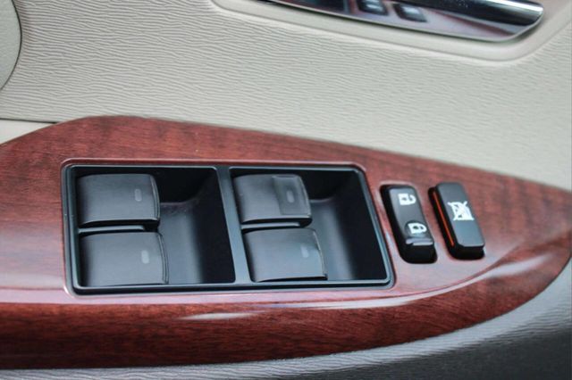 2014 Toyota Sienna 5dr 7-Passenger Van V6 XLE AWD - 22928590 - 32