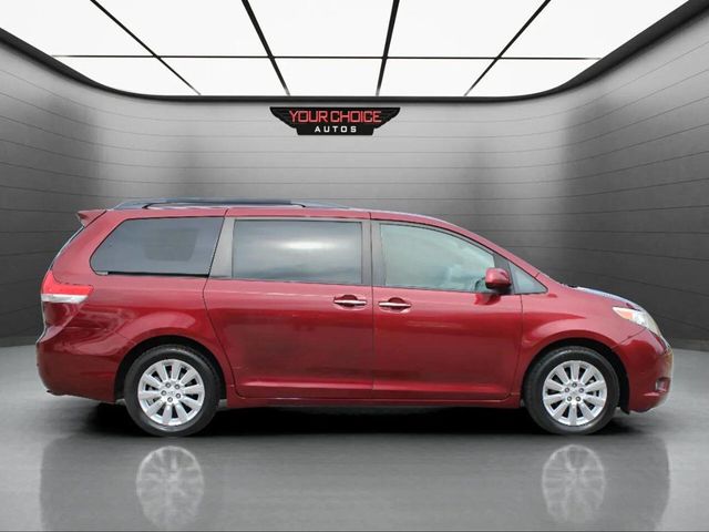 2014 Toyota Sienna 5dr 7-Passenger Van V6 XLE AWD - 22928590 - 3
