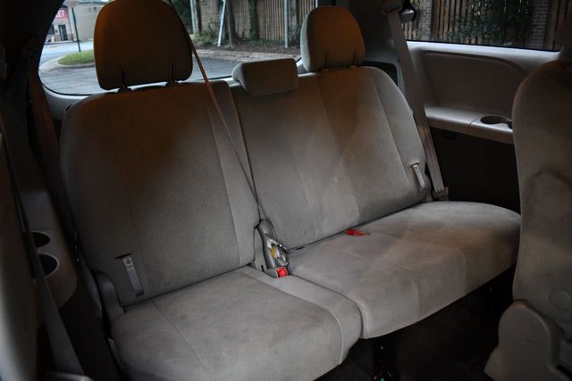 2014 Toyota Sienna 5dr 8-Passenger Van V6 LE FWD - 22101983 - 15