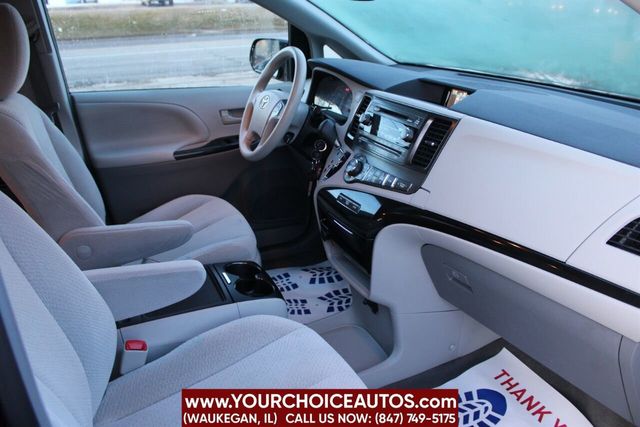 2014 Toyota Sienna LE 8 Passenger 4dr Mini Van - 22311564 - 17