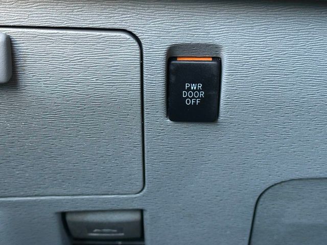 2014 Toyota Sienna LE 8 Passenger 4dr Mini Van - 22936980 - 32