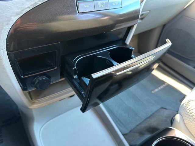 2014 Toyota Sienna LE 8 Passenger 4dr Mini Van - 22936980 - 38