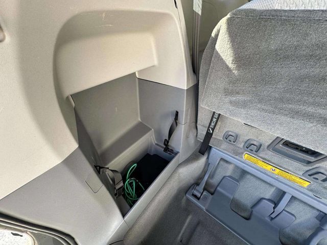 2014 Toyota Sienna LE 8 Passenger 4dr Mini Van - 22936980 - 6