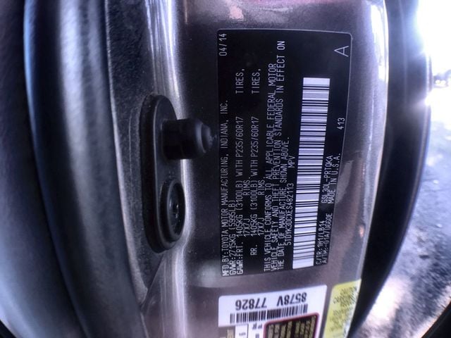 2014 Toyota Sienna XLE - 22907276 - 25