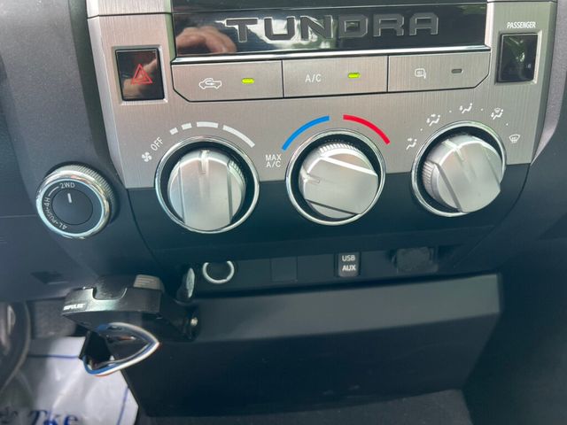 2014 Toyota Tundra 4X4 / DOUBLE CAB 4 DOOR / SR5 - 22430378 - 34