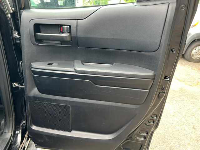2014 Toyota Tundra 4X4 / DOUBLE CAB 4 DOOR / SR5 - 22430378 - 39