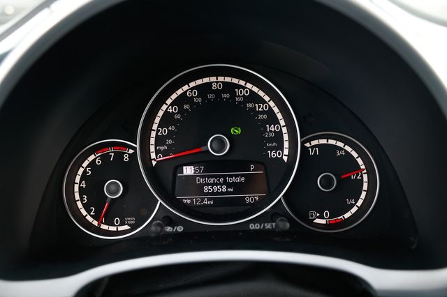 2014 Volkswagen Beetle Coupe 2dr DSG 2.0T Turbo R-Line PZEV - 22935468 - 27