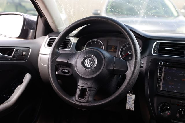 2014 Volkswagen Jetta Sedan 4dr Automatic SE - 22915774 - 25