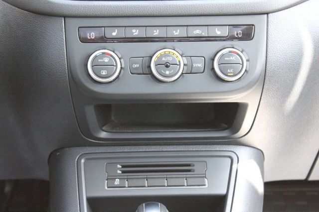 2014 Volkswagen Tiguan 2WD 4dr Automatic SEL - 22900451 - 23