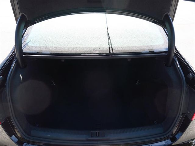 2015 Audi A4 4dr Sedan CVT FrontTrak 2.0T Premium - 17081837 - 10