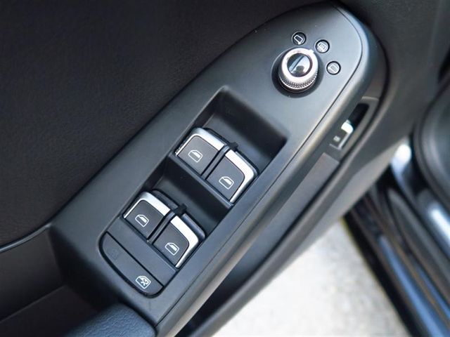 2015 Audi A4 4dr Sedan CVT FrontTrak 2.0T Premium - 17081837 - 18