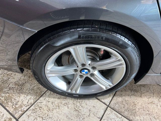 2015 BMW 3 Series 320i xDrive - 22152420 - 33
