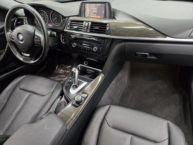 2015 BMW 3 Series 320i xDrive - 22903997 - 12
