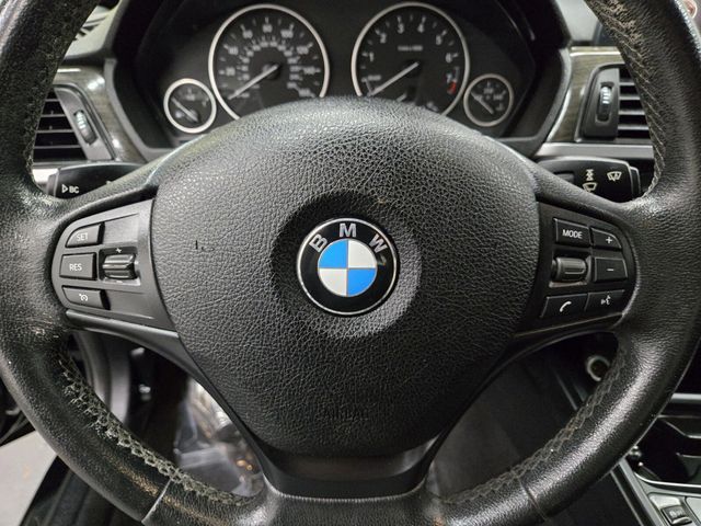 2015 BMW 3 Series 320i xDrive - 22903997 - 14