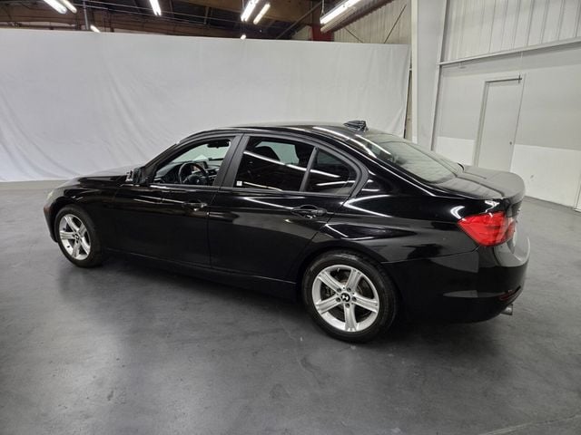 2015 BMW 3 Series 320i xDrive - 22903997 - 2