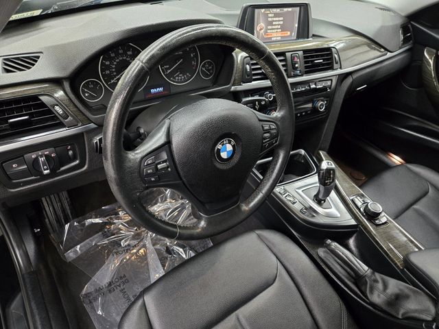 2015 BMW 3 Series 320i xDrive - 22903997 - 7