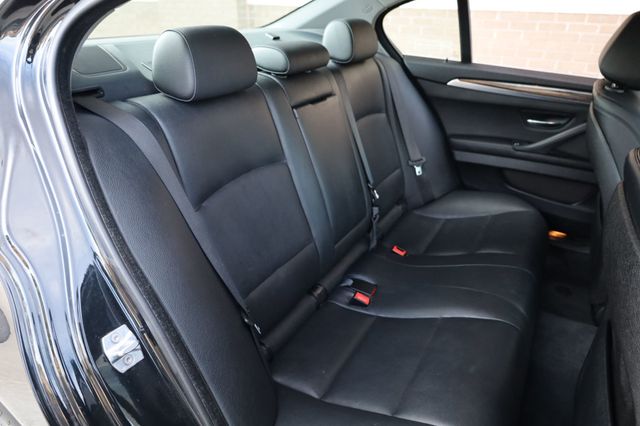 2015 BMW 5 Series 528i xDrive - 22936081 - 17