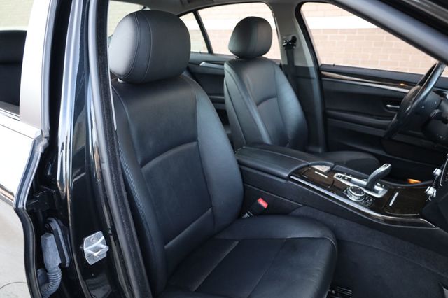 2015 BMW 5 Series 528i xDrive - 22936081 - 19