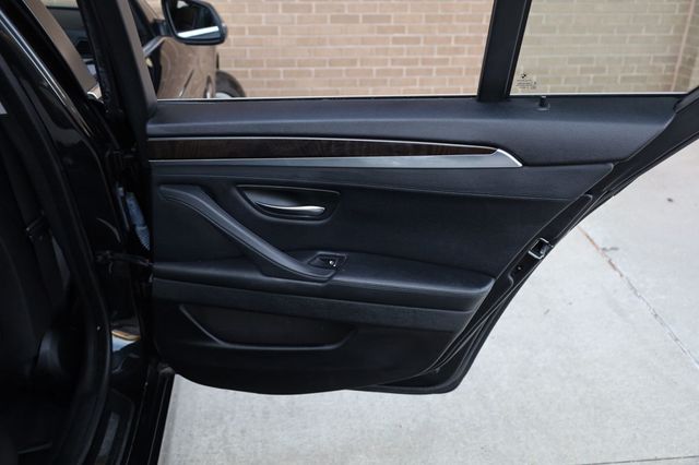 2015 BMW 5 Series 528i xDrive - 22936081 - 26