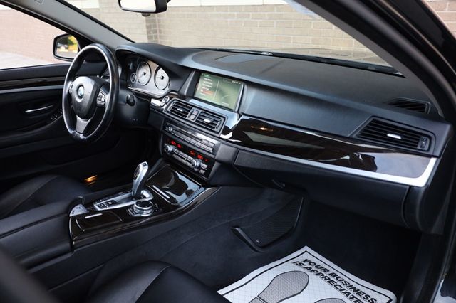 2015 BMW 5 Series 528i xDrive - 22936081 - 28