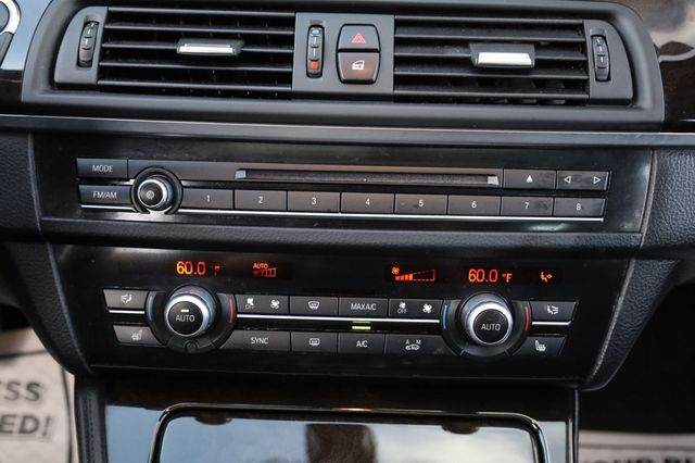 2015 BMW 5 Series 528i xDrive - 22936081 - 31